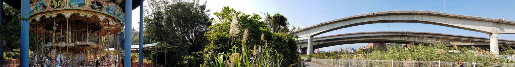 view from the riverside bike path near Dazhi